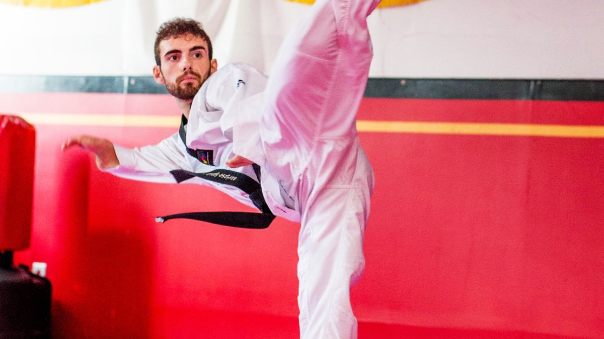 Anthony Cappello in Para taekwondo action. 