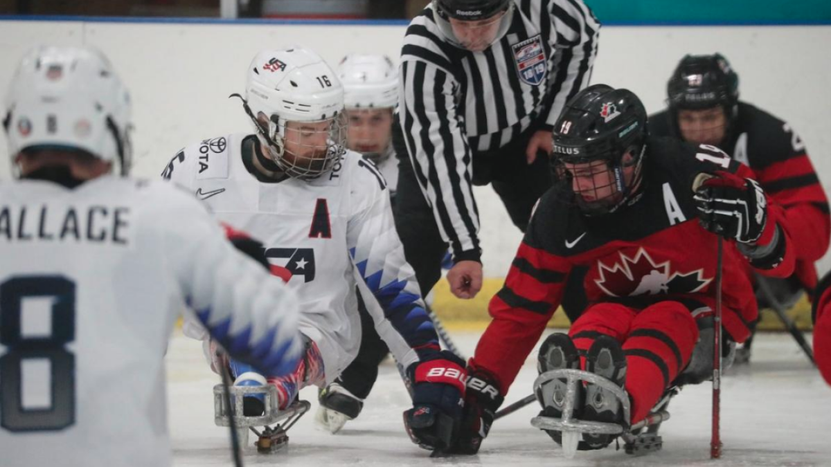 Canada vs USA para ice hockey dropping of the puck