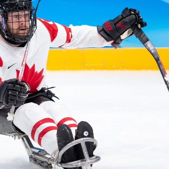 Canadian para ice hockey player on the ice