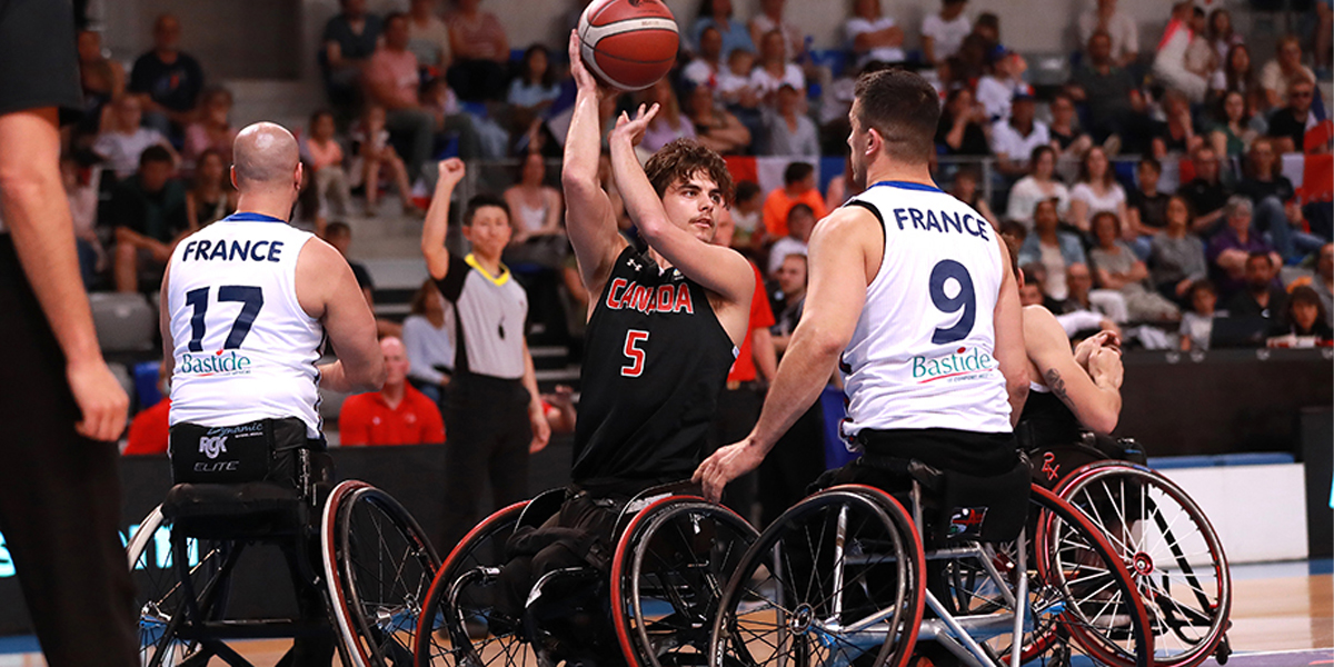 Canada in action against France. | Le Canada en action contre la France.