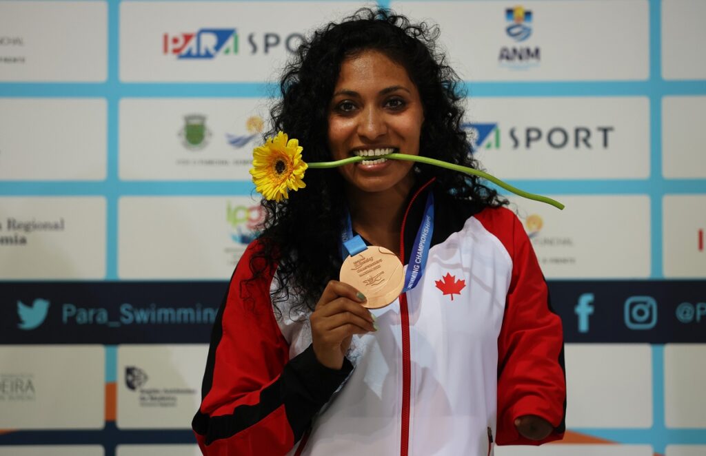 Katarina%20Roxon%20medal%202.jpg