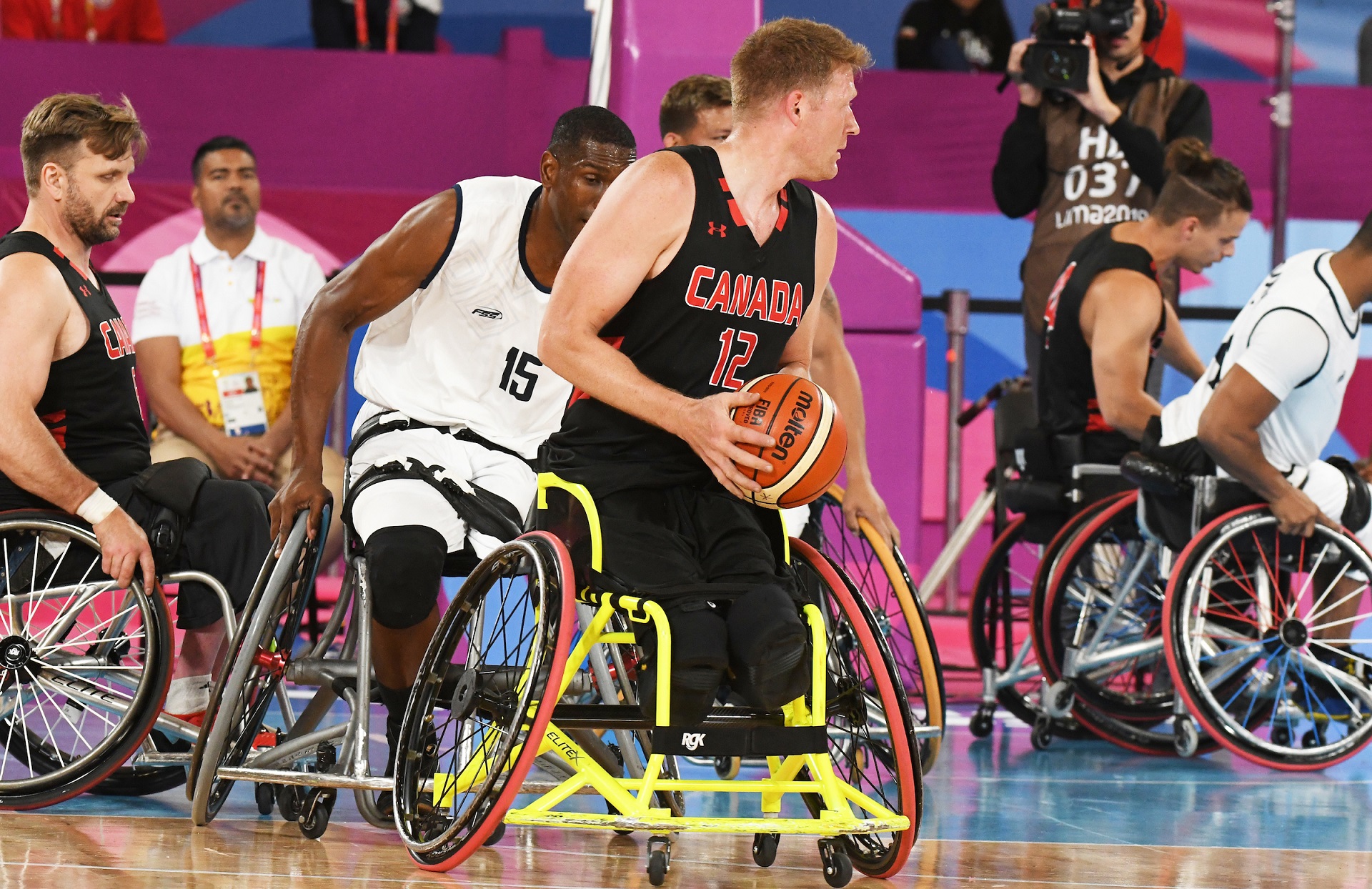 Pat Anderson in wheelchair basketball action at Lima 2019.