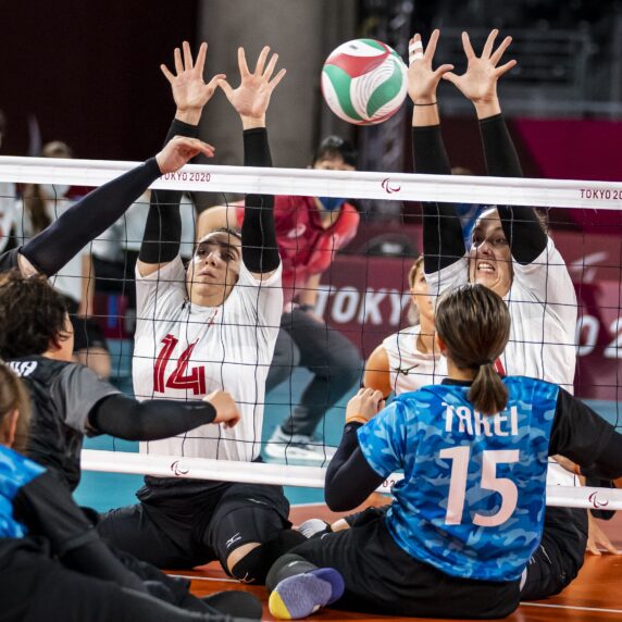 Tokyo2020_SittingVolleyball-1202763_0.jpg