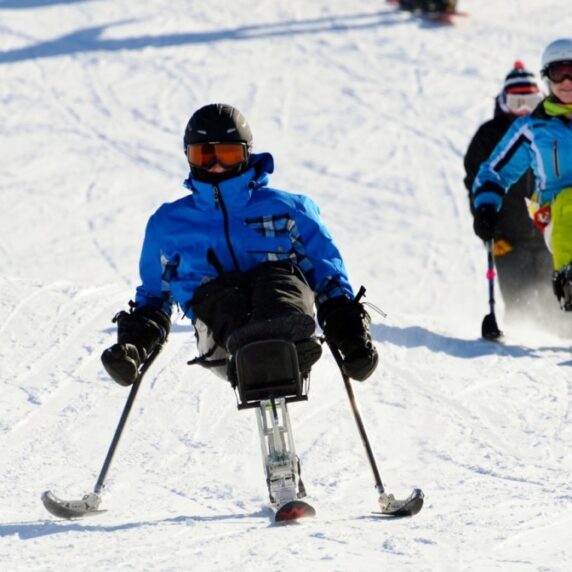 sit%20slkiing.jpg