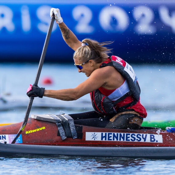 Brianna Hennessy mid pull during the Paris 2024 race